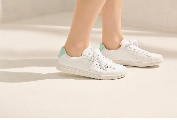 ルコックスポルティフから始まる今日のスニーカーコーデ よみもの シューマート